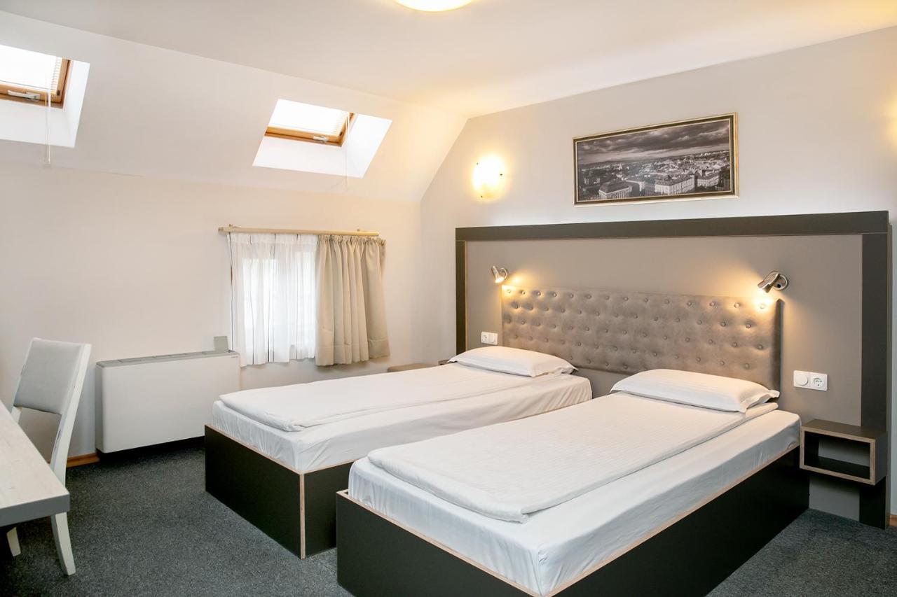 סופיה Hotel Niky מראה חיצוני תמונה