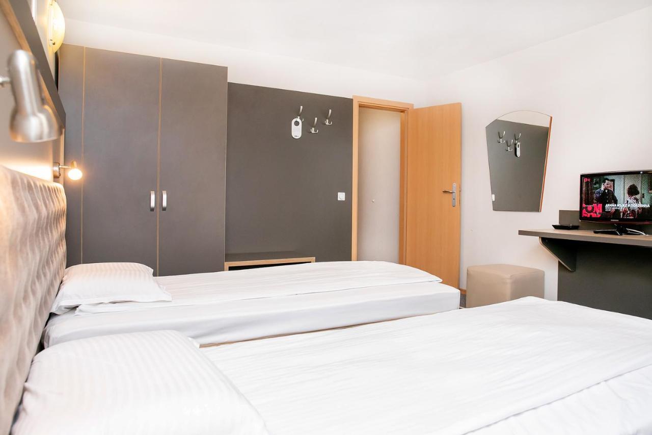 סופיה Hotel Niky מראה חיצוני תמונה