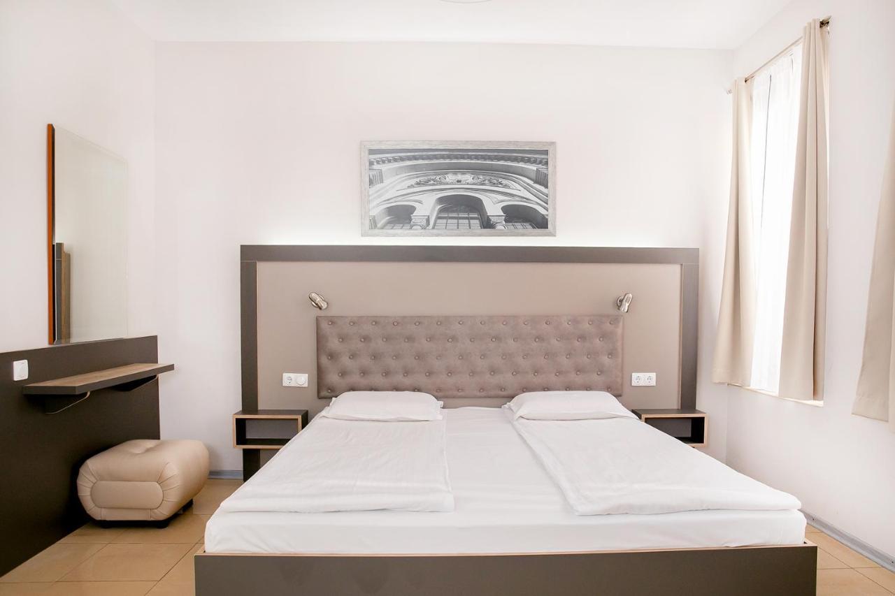 סופיה Hotel Niky מראה חיצוני תמונה